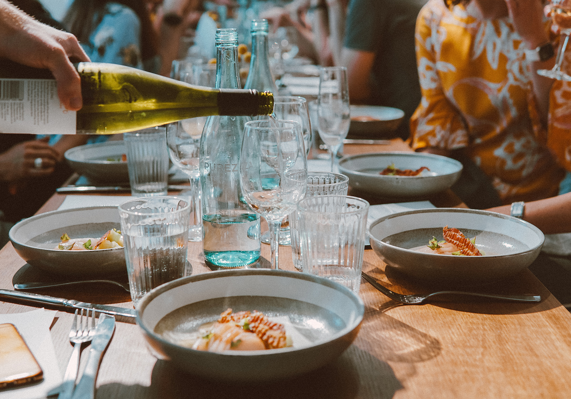 wine-6174460-2000px Locals Experience